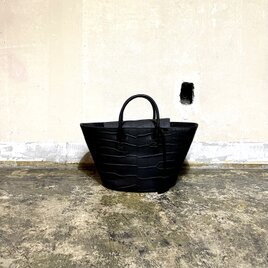 オイルレザークロコ型押しバスケットトートS