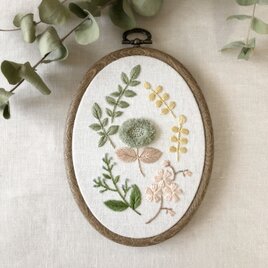 【刺繍キット】スミルナフラワーの刺繍ミニフレームの画像