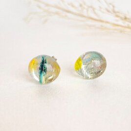 ガラス おさんぽ ピアス ／ イヤリング 一粒 シンプル 小さめ ギフト