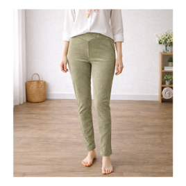 穿いている感じがしない美脚スキニーストレートストレッチロングパンツ:7～13号の方対応！通年使用◎ベージュウォッシュ