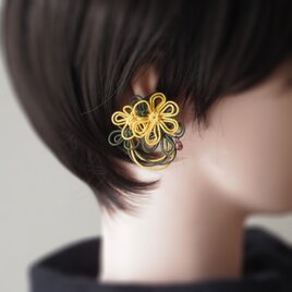 かたっぽイヤーカフ「相ヒ灯スタガヒ」（黄×深緑）