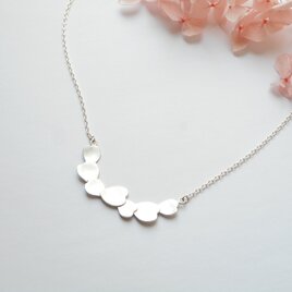 【SV925】風に舞う桜の花びら　ネックレスの画像