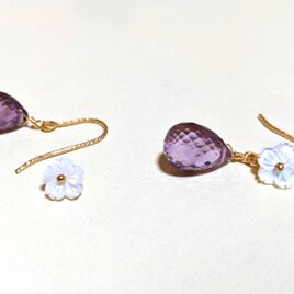 フラワーピアスチャーム
