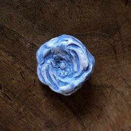 カメリア　陶芸粘土ブローチ　Blueシリーズの画像