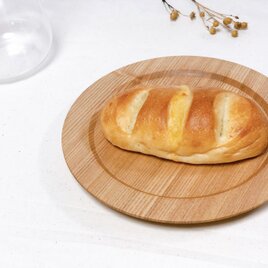 木のパン皿の画像