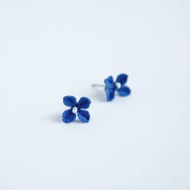 タティングレース×ケシパール　あじさいピアス　ブルー