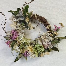 （送料無料）ドライフラワーリース　ペールカラーのあじさいと、