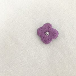 お花のブローチの画像