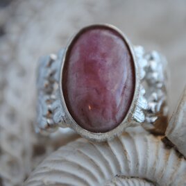 あふれる愛のレース編みリング