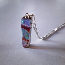 青貝と色彩ガラスのネックレスの画像