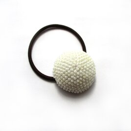 ビーズクロッシェヘアゴム（ホワイト）の画像
