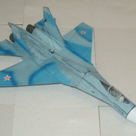空飛ぶプラモデル　ビッグスケールグライダー　Su-27　フランカー　1/28スケール　スチレンクラフト組立キットの画像