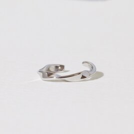 シルバー SV925　イヤカフ　イヤーカフ　ねじり　ツイスト　ひねり　可愛い　オシャレ　ノンホールピアス