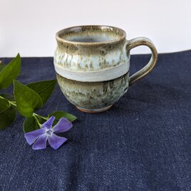 ぷっくりかわいいマグカップ　　ジョッキ　手仕事　民藝　窯元　【和陶器　ブルー】