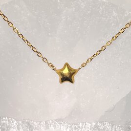 Étoile D'or 純金の星ペンダントの画像