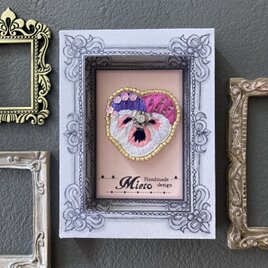 想いの色が咲くお花　刺繍ブローチの画像