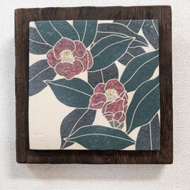 椿紋様陶板の画像