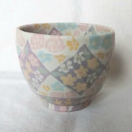 菱花文　紫　マット釉薬　茶碗の画像