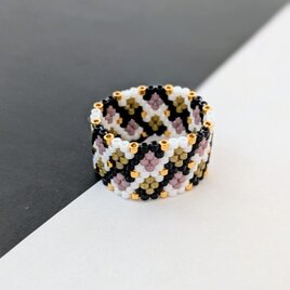 ビーズ織りの指輪　Ｙ-230