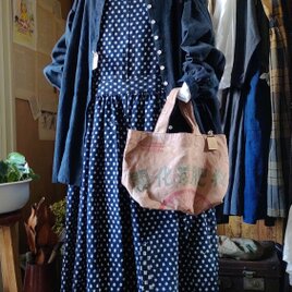 古い物語みたいに 雪ん子絣のエプロンドレス