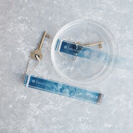 「saku×labo」ラボの鍵付きルームキーホルダー　お好きな部屋番号【雪の結晶】の画像