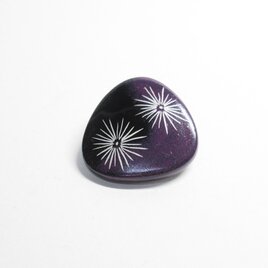 漆ブローチ（平三角・花火）の画像