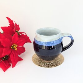 瑠璃色のほっこりマグカップ　　　【手仕事  和　陶器　民藝】