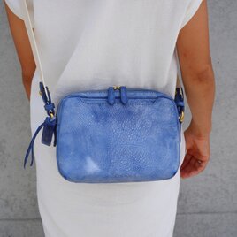 ショルダーバッグ ブルー 牛革 ヌメ革 コンパクト 大容量 メンズ レディース