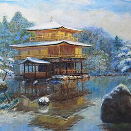 雪の鹿苑寺の画像