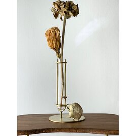 受注制作「花とハリネズミ」一輪挿し　真鍮の画像