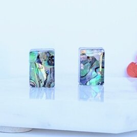 マーブル螺鈿のキューブピアスイヤリング【1749】の画像