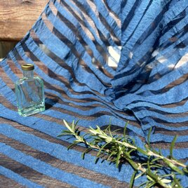草木染めインドシルクストール（藍染B)の画像