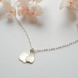 【SV925】ゆれる桜の花びら　ネックレスの画像