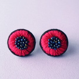 ＜Stella～遊び好きの星～＞刺繍イヤリング「チェリーポップ」の画像