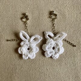 レース編み＊お花のイヤリング（ホワイト）の画像