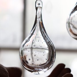 新作「あまつぶのオーナメント」スウェーデンクリスタル ナチュラル 水滴 透明 ドット 水玉模様 サンキャッチャーの画像