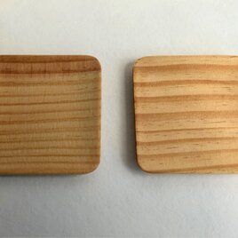 小さな四角い木の皿（2枚セット）の画像