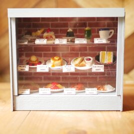 ミニチュア喫茶店ショーケースと食品サンプルセットの画像