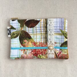 ☆再値下げ　 ポーチ　化粧ポーチ　通帳ケース　ボタニカルフラワー