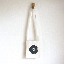 オーガニックコットン「 poppy（ 黒 ）」サコッシュの画像