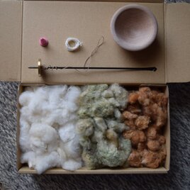糸紡ぎセット（カエデ）種付き綿とタクリスピンドルの画像