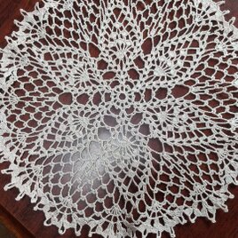 手編みレースドイリー 直径約２５cm