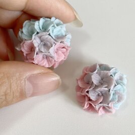【受注制作】グラデーション紫ピンク青アジサイ ピアス ポリマークレイ 花 イヤリング ハンドメイドジュエリー 樹脂粘土 手作り