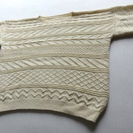 クリーム色　手編みガンジーセーターの画像