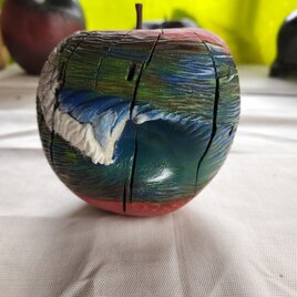 波とリンゴ　4の画像