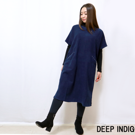 藍染め、手挿し刺繍の可愛いシンプルワンピース、オールシーズンの画像