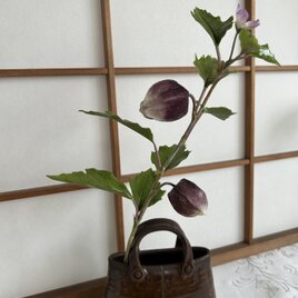 クレイの花(粘土).紫ホウズキ(花器なし)