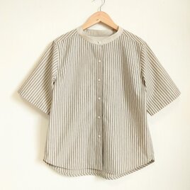 Classical stripes blouse 生成×ネイビー Ｍ～Ｌサイズの画像