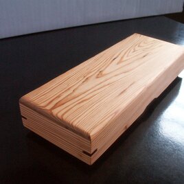●屋久杉　無垢　木製　筆箱　ペンケース　小物入れ　K９8の画像