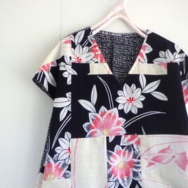 【値下、夏を先取りクリアランス】爽やか浴衣のブラウス　Ⅴネック　パッチワークの画像